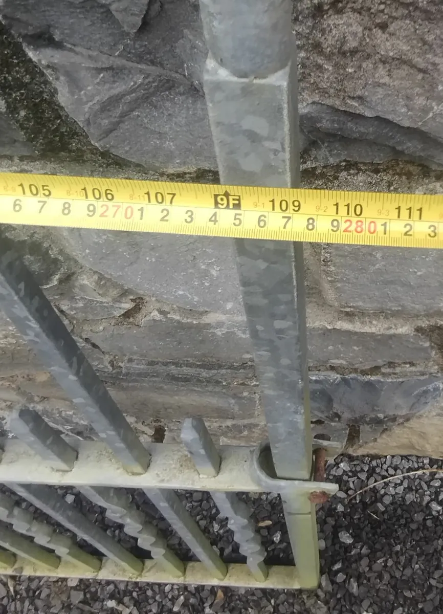 Antique hand forged entrance gates 9'2" x 4'8" - Image 2