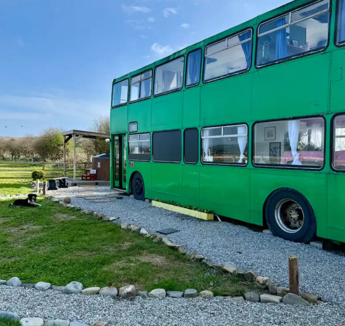Double decker bus accommodation - Image 1