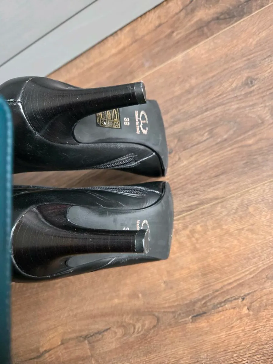 Black Leather Boots Size 5 - Image 4