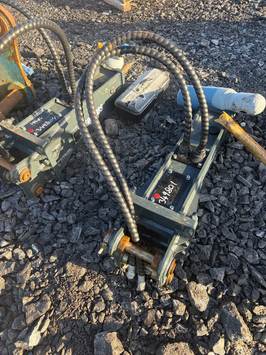 Unused heroe breakers to suit 0.6 - 1.3t diggers - Image 3