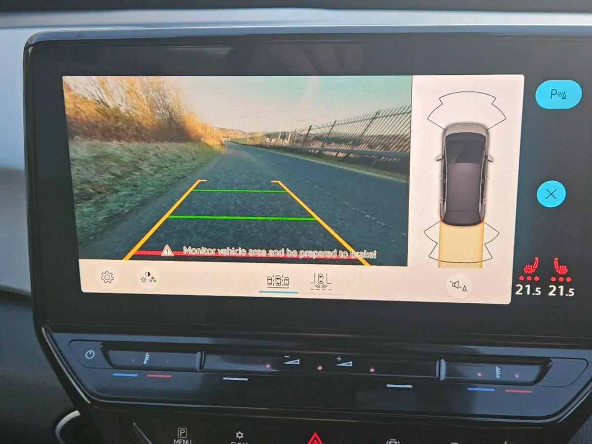 ID3 VW Pro 150kw Family - Sunroof - High Spec - Image 2