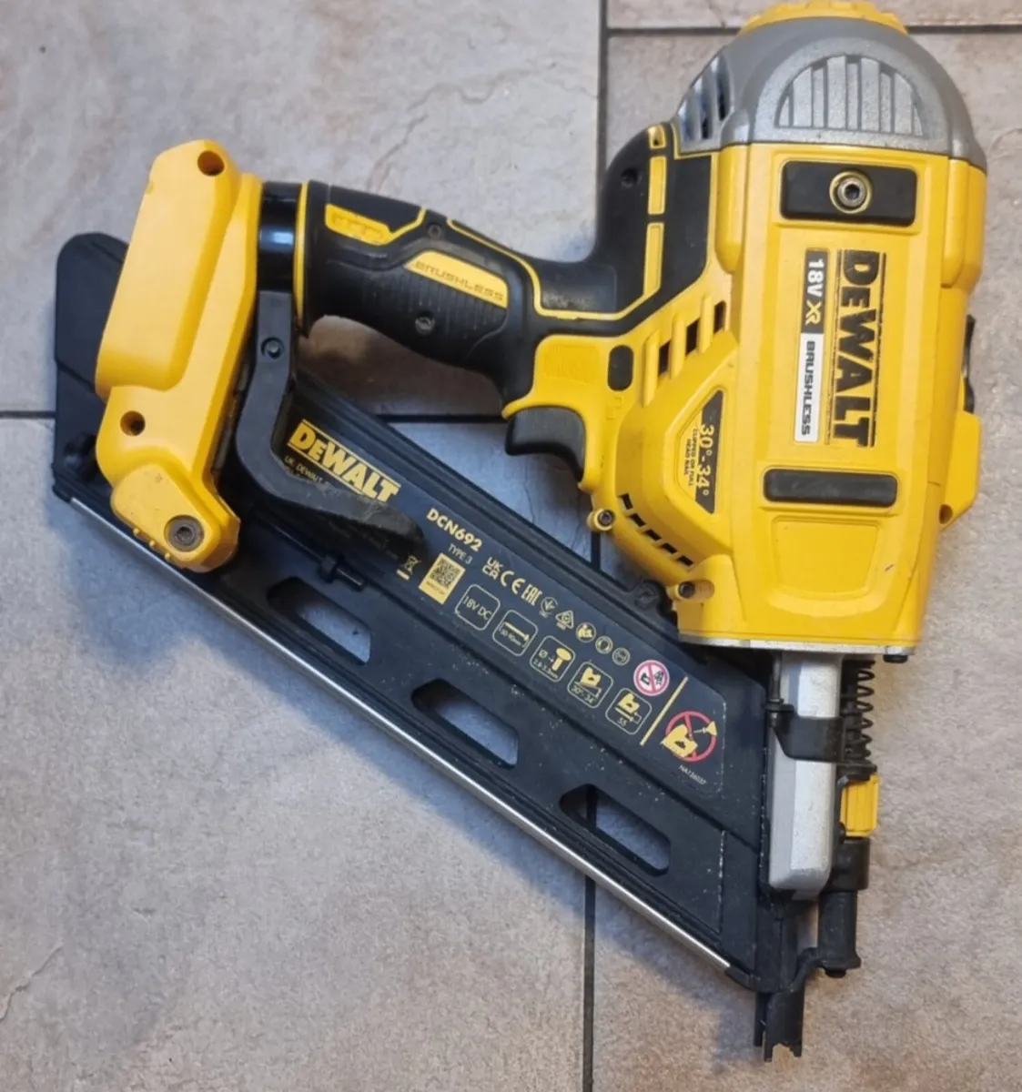 Dewalt 1st fix nail gun - Image 2