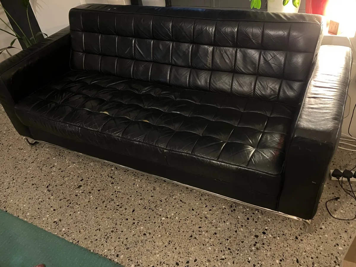 Free Couch - Image 2