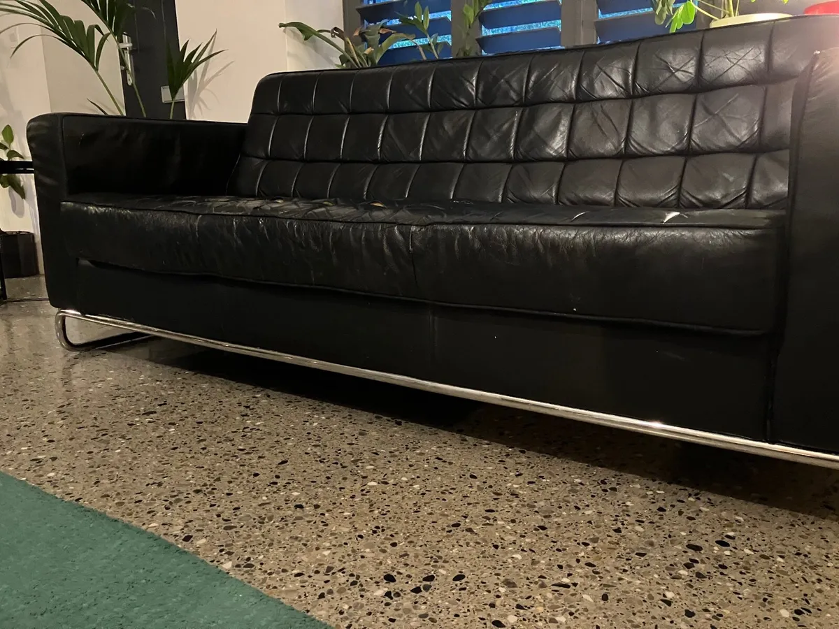 Free Couch - Image 4