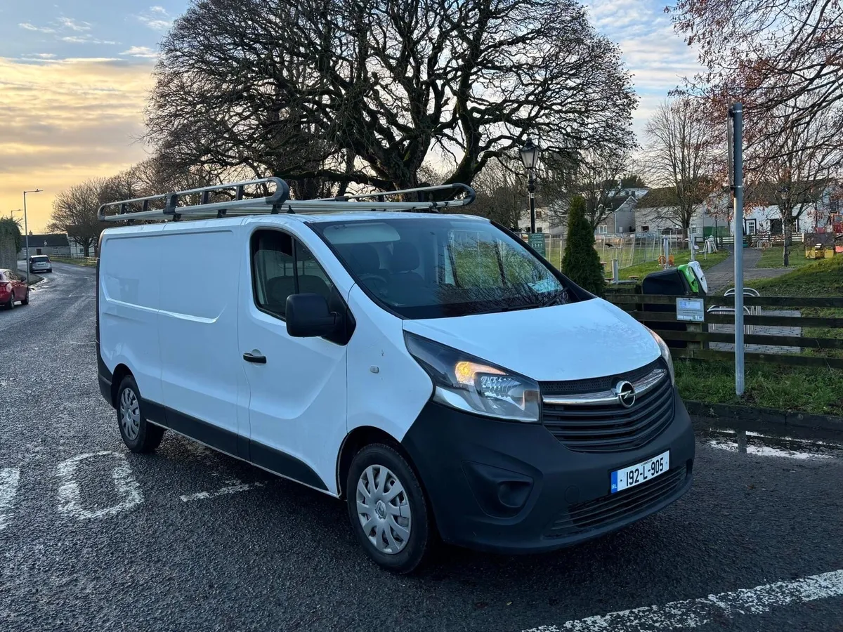 2019 Opel vivaro doe 7/26 - Image 1