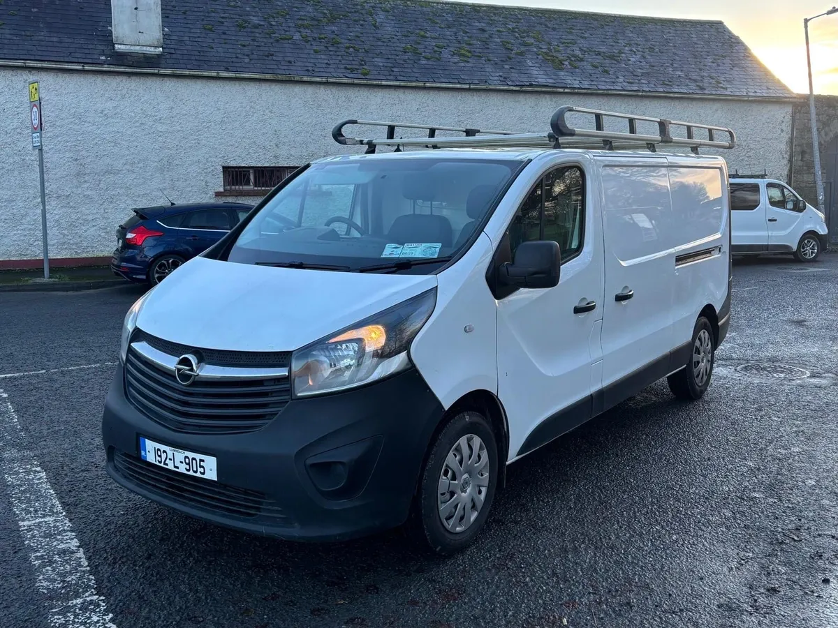 2019 Opel vivaro doe 7/26 - Image 2