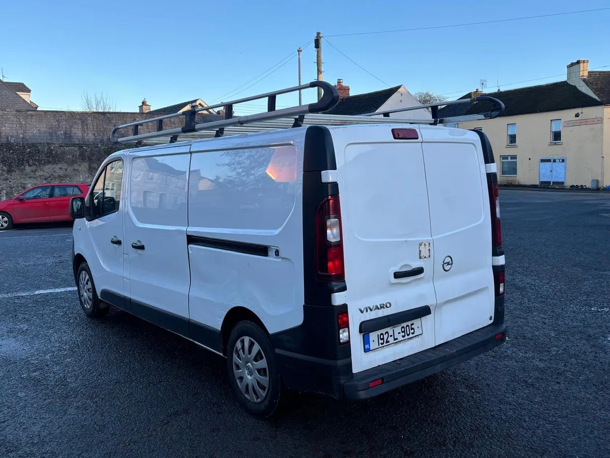 2019 Opel vivaro doe 7/26 - Image 4