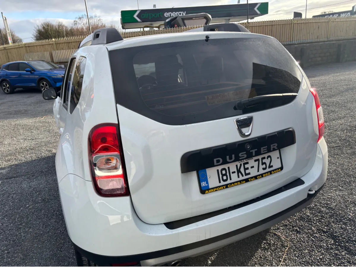 Dacia Duster SIGNATURE 1.5 DCI 110 4 4DR - Image 2