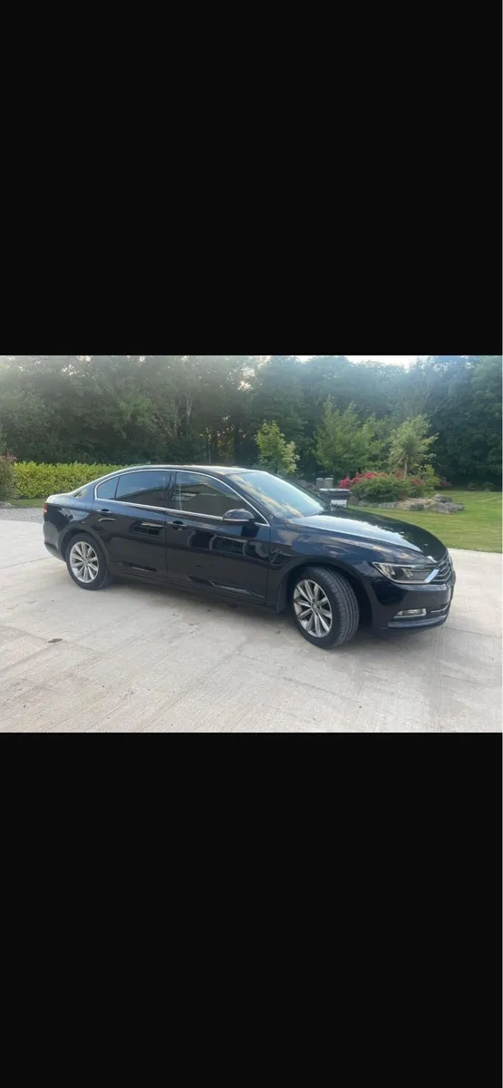 Volkswagen Passat - Image 1