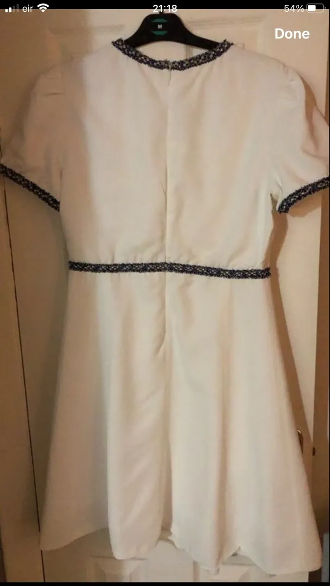 Ladies  BNWT designer dress size 42 €30 - Image 4