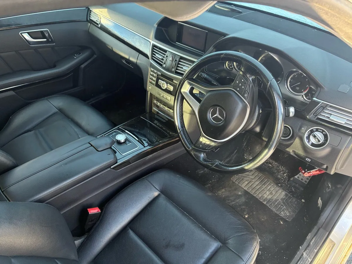 Mercedes e250 parts/breaking - Image 3
