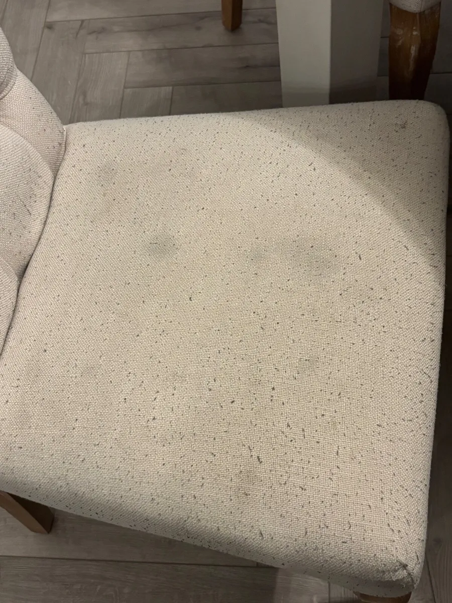 Solid Oak Table with 6 chairs - Image 4