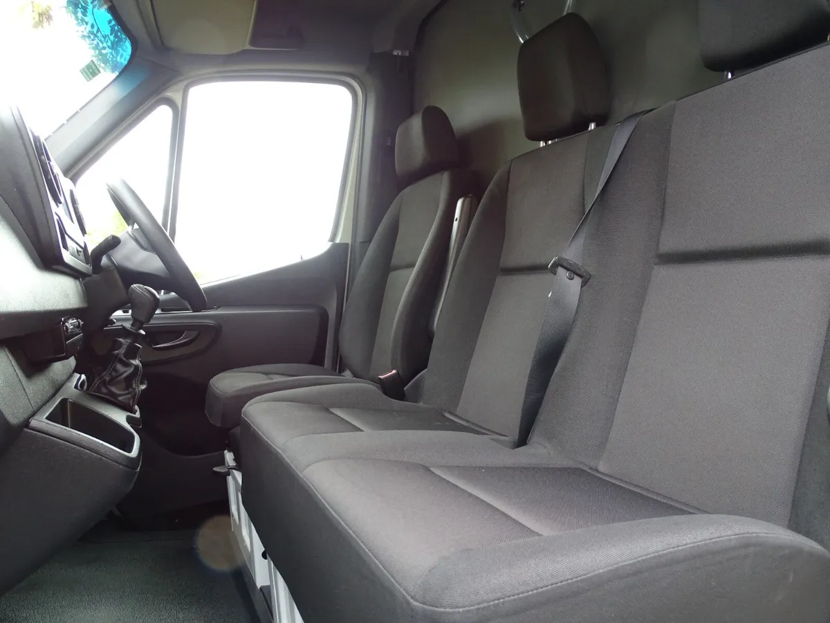 2022 Mercedes-Benz Sprinter Refrigerated Van - Image 4