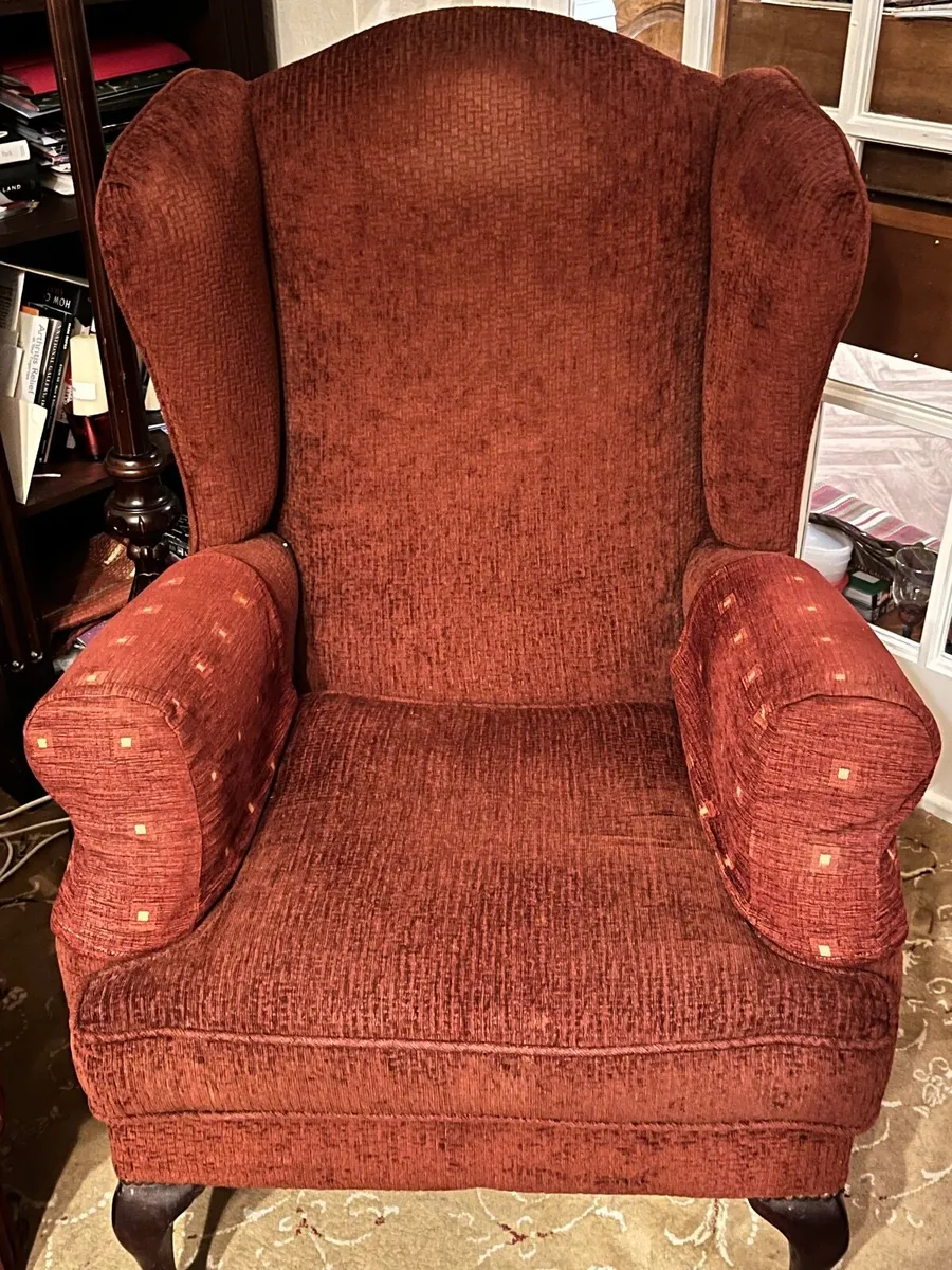 4 Seater Sofa and matching wing back arm chair - Image 3