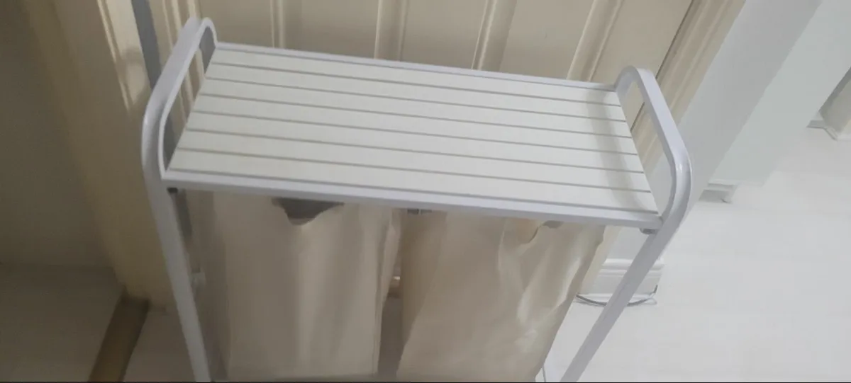 Laundry basket - Image 1