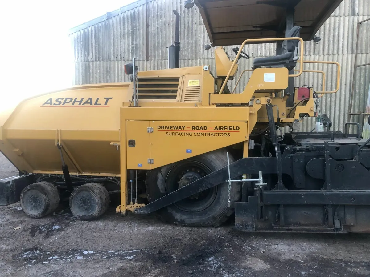 Asphalt Paver - Image 2