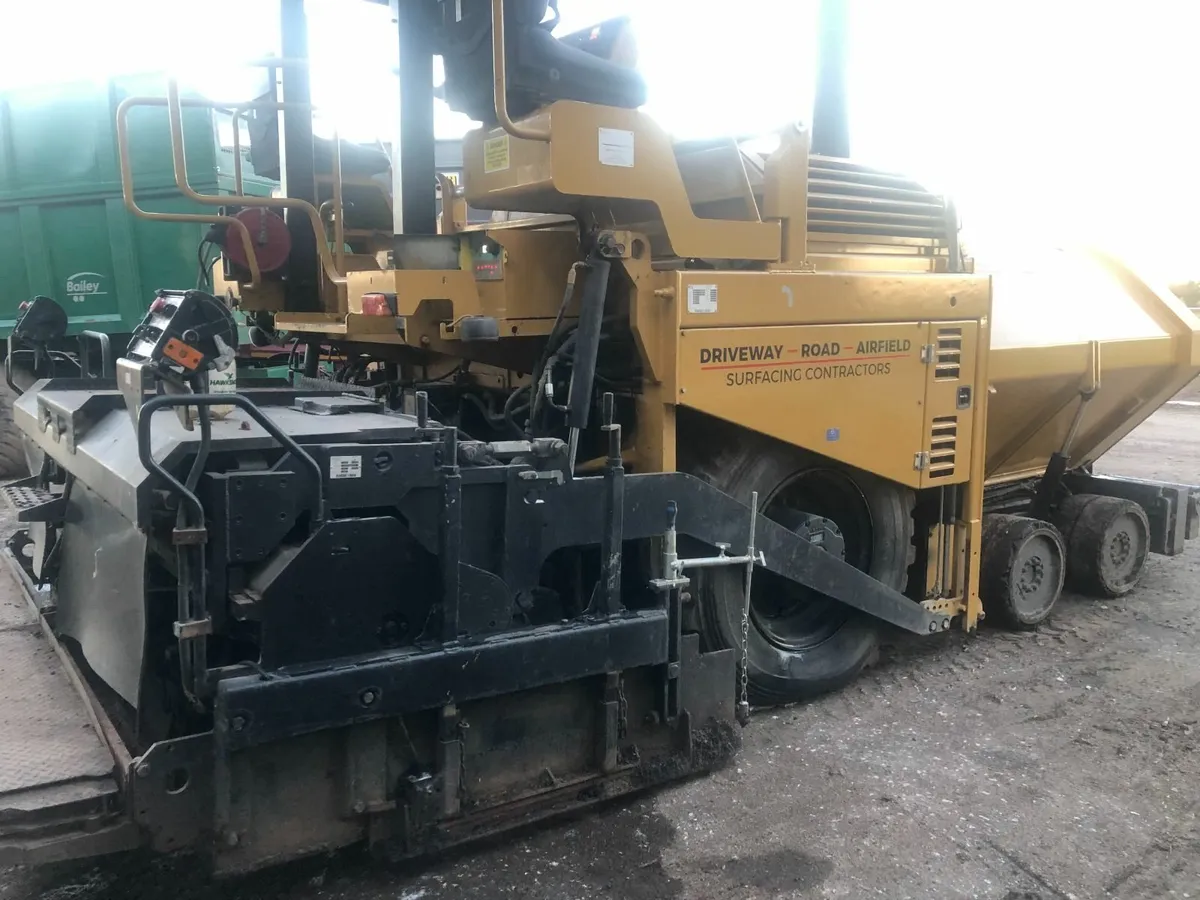 Asphalt Paver - Image 3