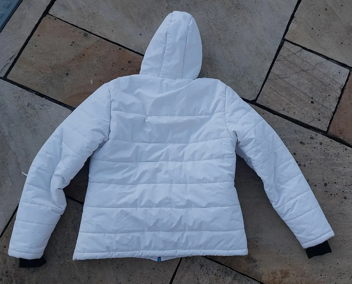 Snow jacket - Image 2