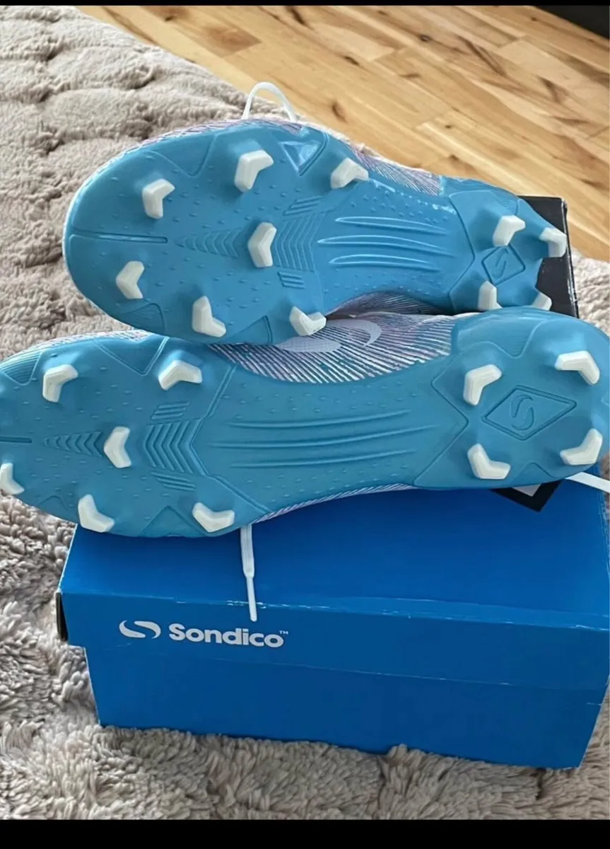 Football Boots - Image 3