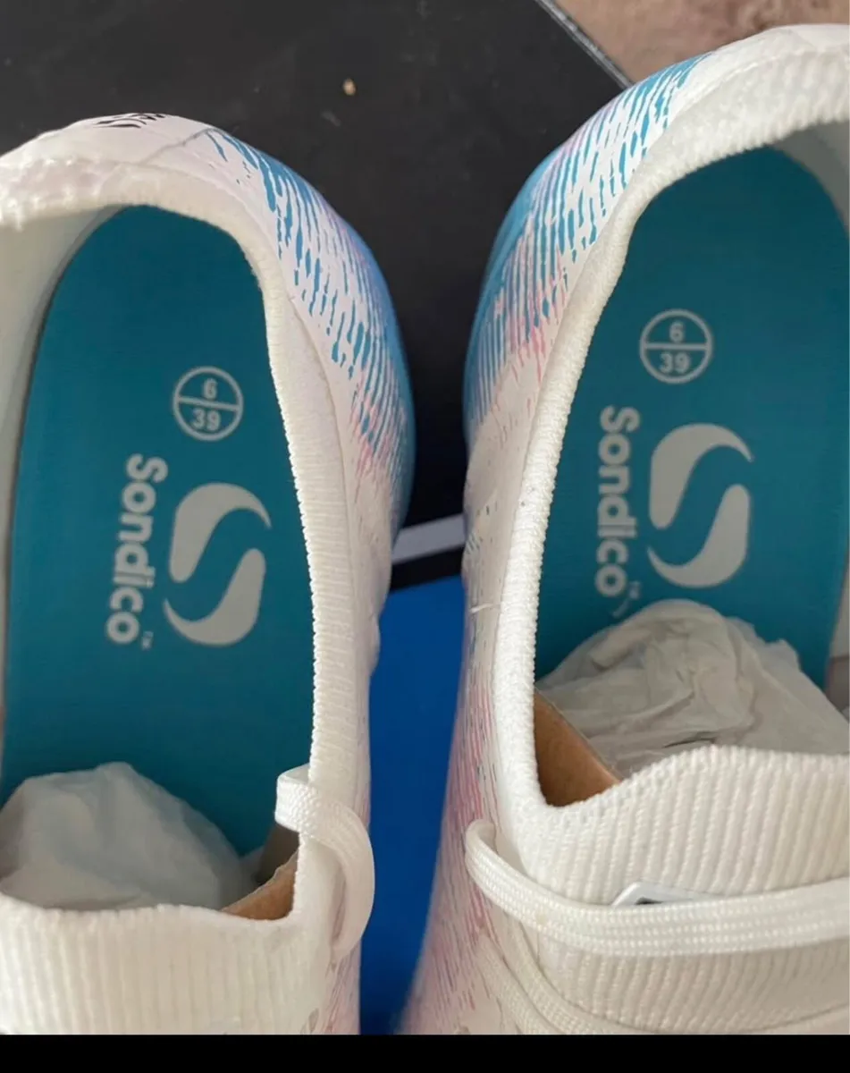 Football Boots - Image 4