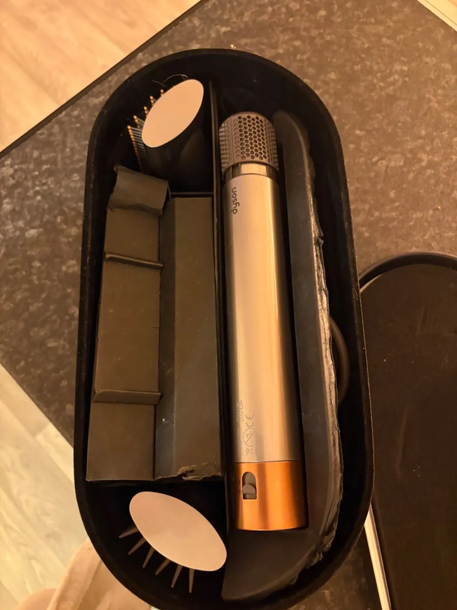 Dyson air dryer - Image 1