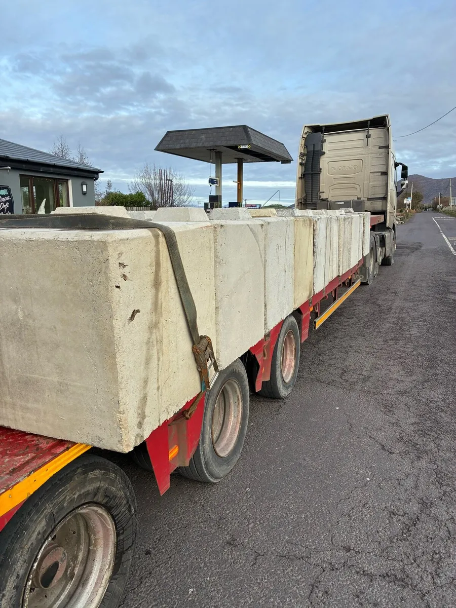 Interlocking Lego blocks - Image 3