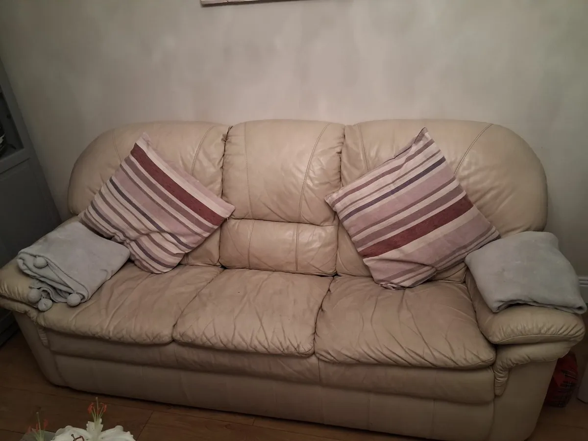 Cream leather 3 2 1 - Image 2