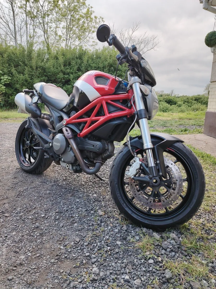 Ducati Monster 796 - Image 1
