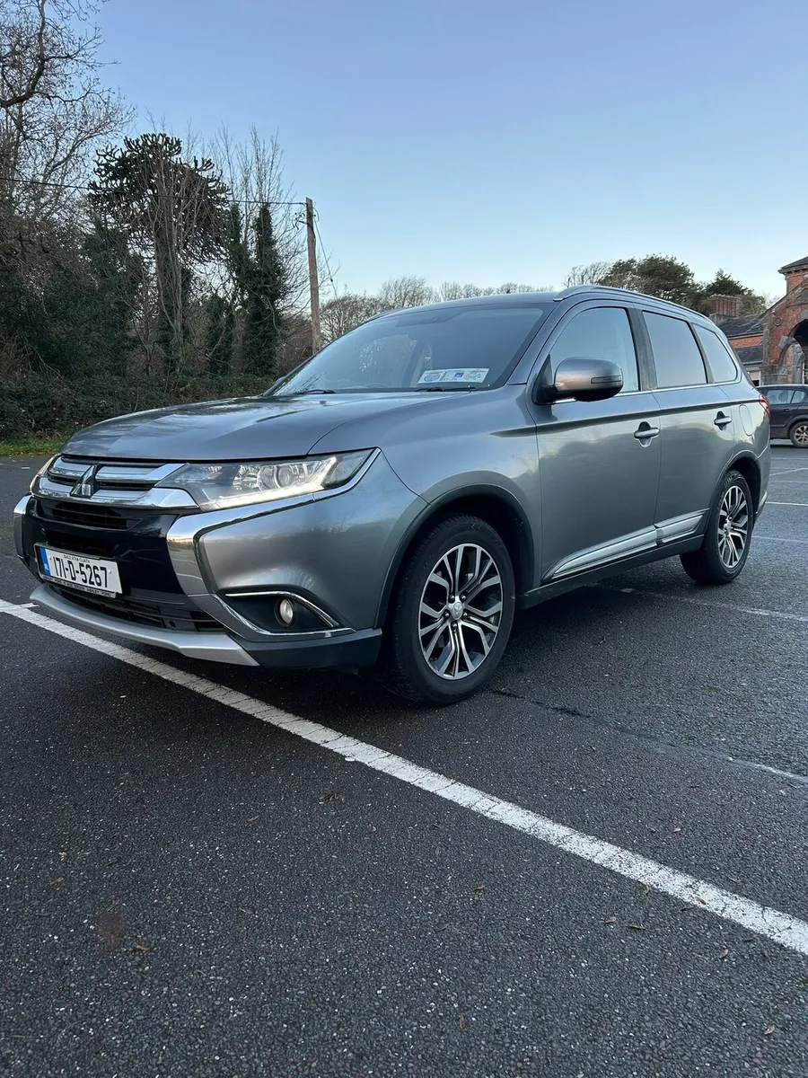 2017   MITSUBISHI  OUTLANDER 2.3 DISEL 4WD*NO VAT - Image 2