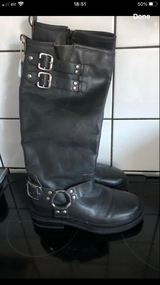 Girls BNWT Zara boots size 2 €20 - Image 1
