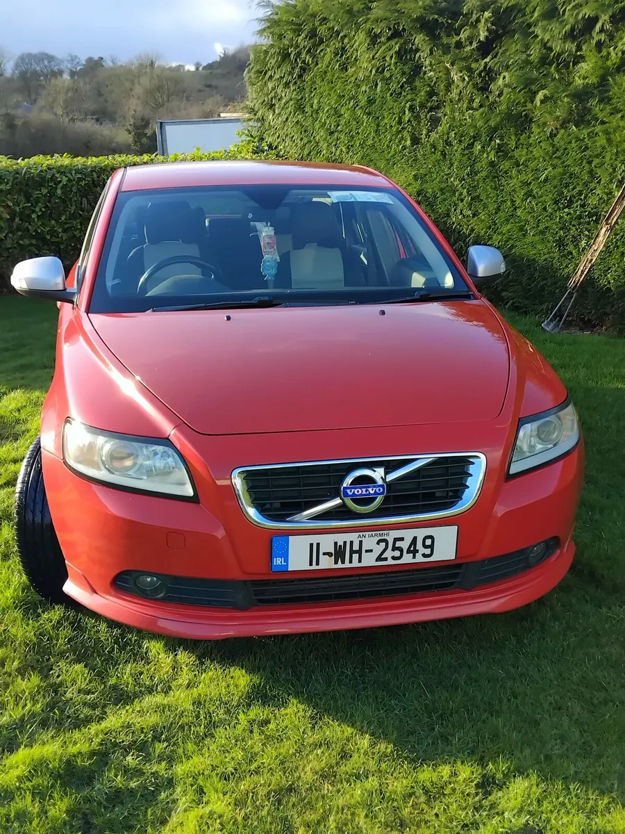 Volvo s40 R Design - Image 1