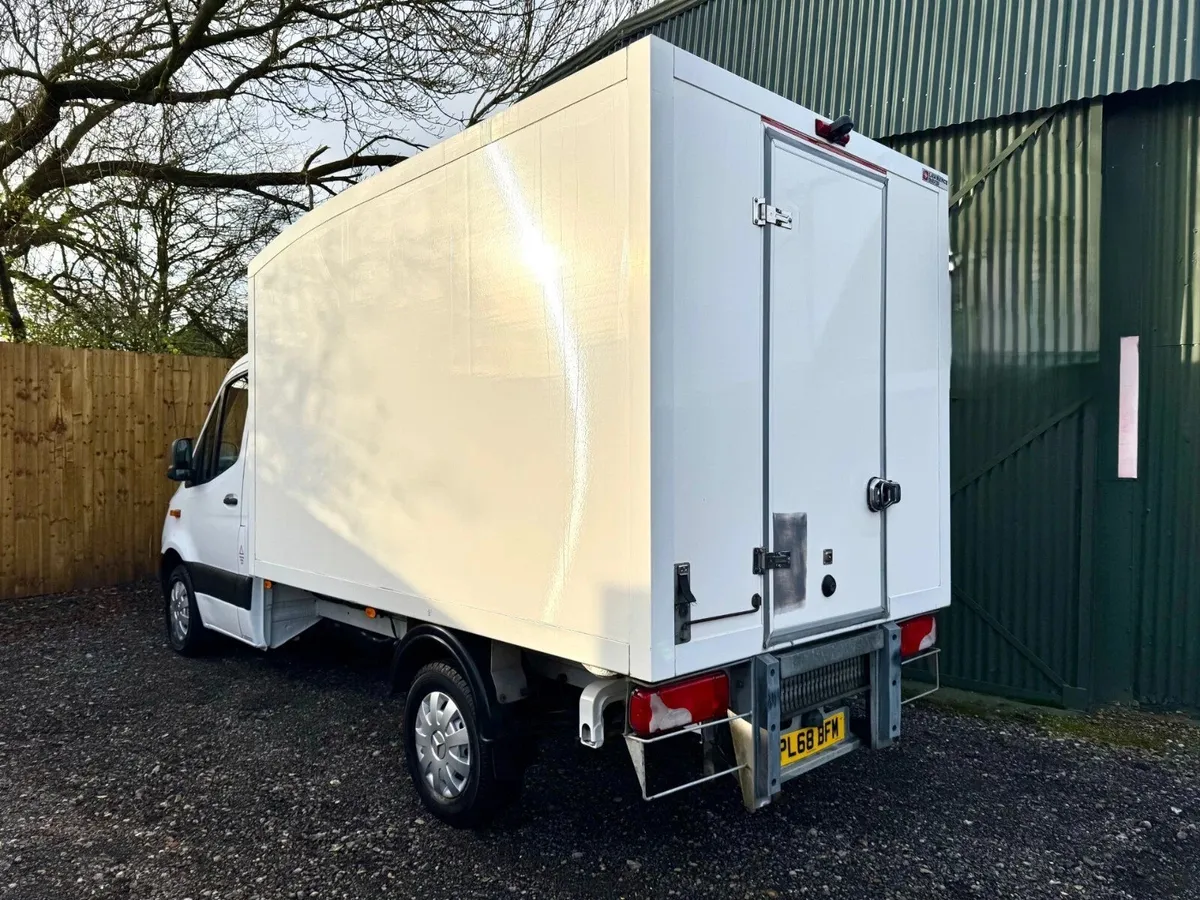 2019 Mercedes-Benz Sprinter Refrigerated Van - Image 4