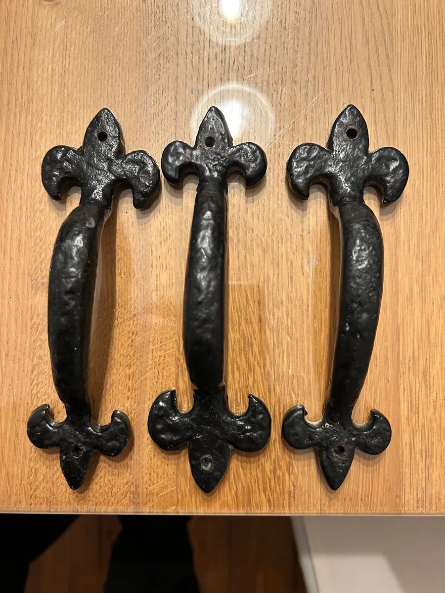 Tudor Door handles - Image 1