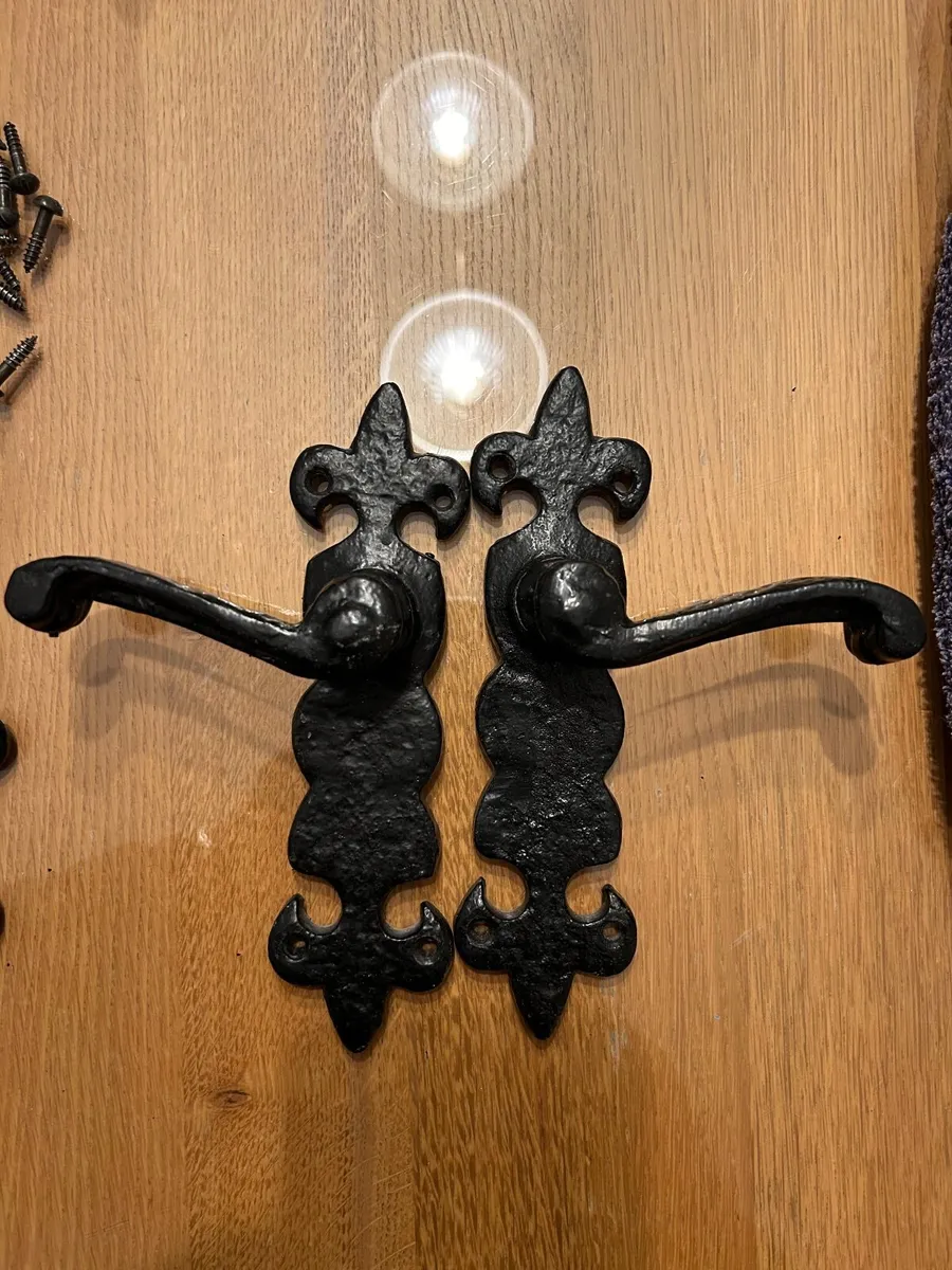 Tudor Door handles - Image 3
