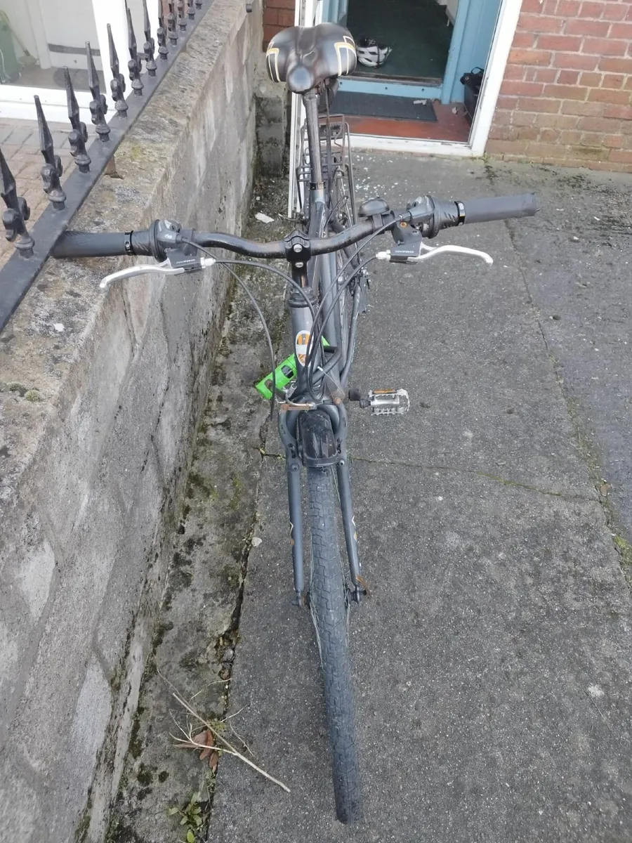 Moving out of Dublin and looking for a quick sale - Image 2