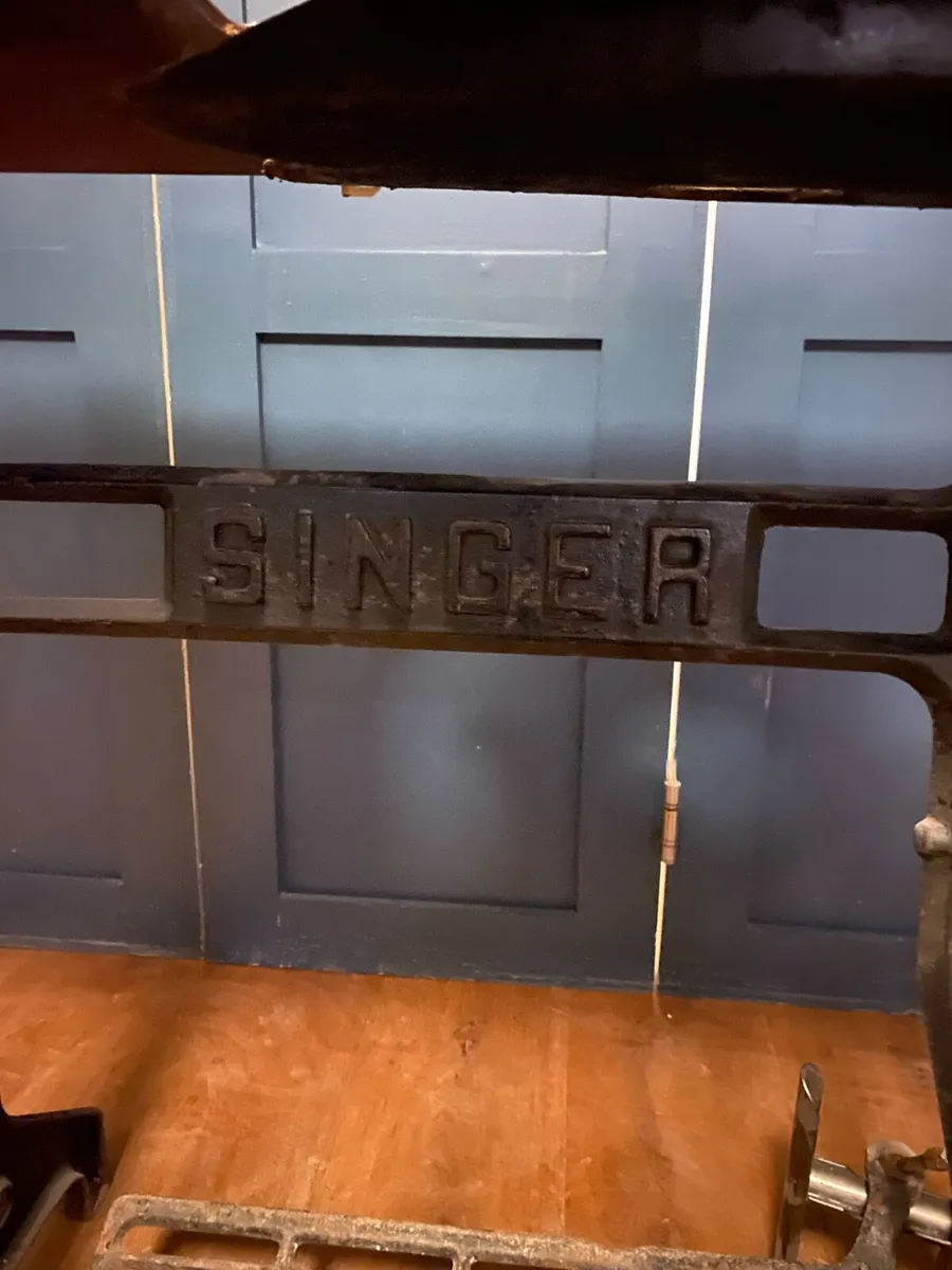 Singer Sewing Table - Image 3