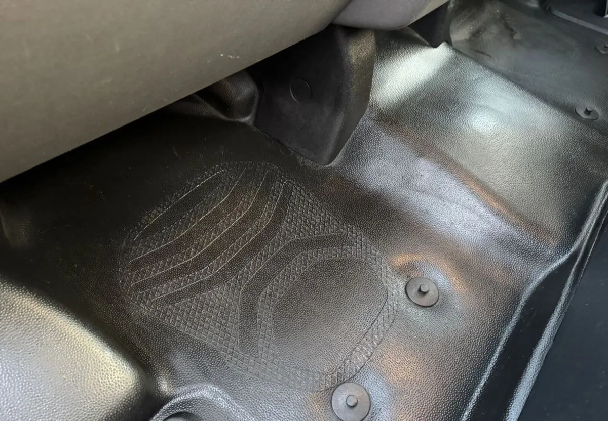 2022 Ford Transit Dropside Van - Image 3