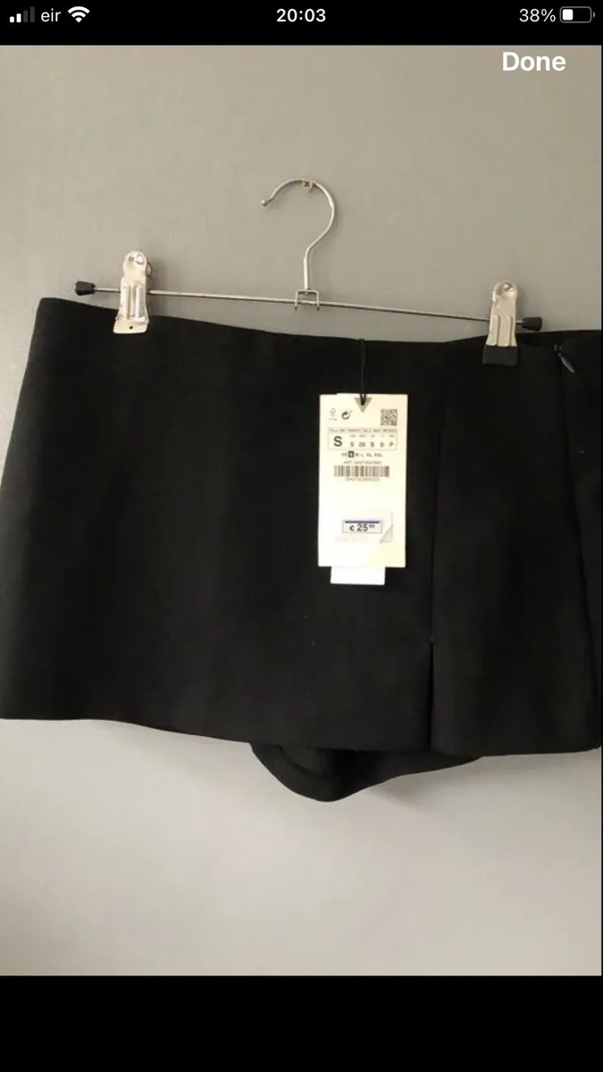Ladies BNWT  Zara shorts S €15 - Image 3