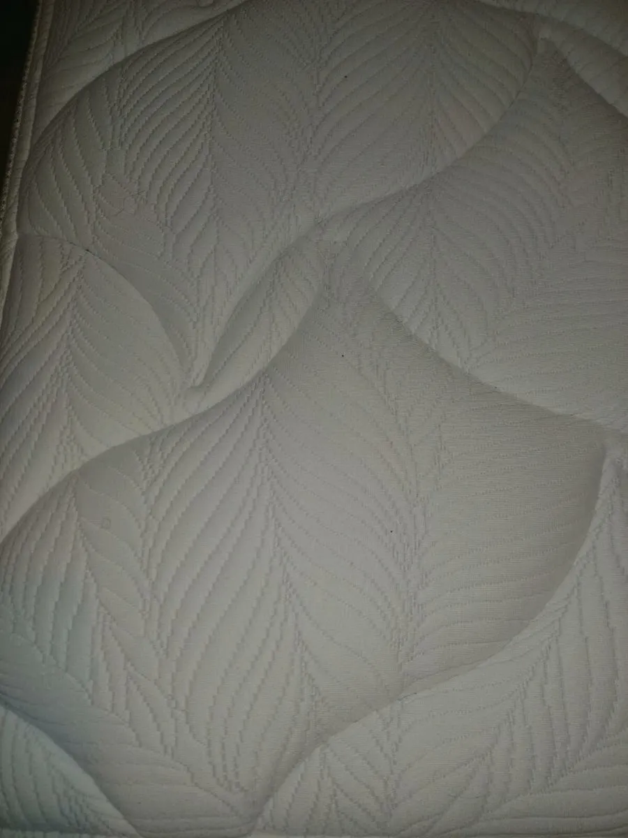 5ft KING SIZE MATTRESS - Image 3