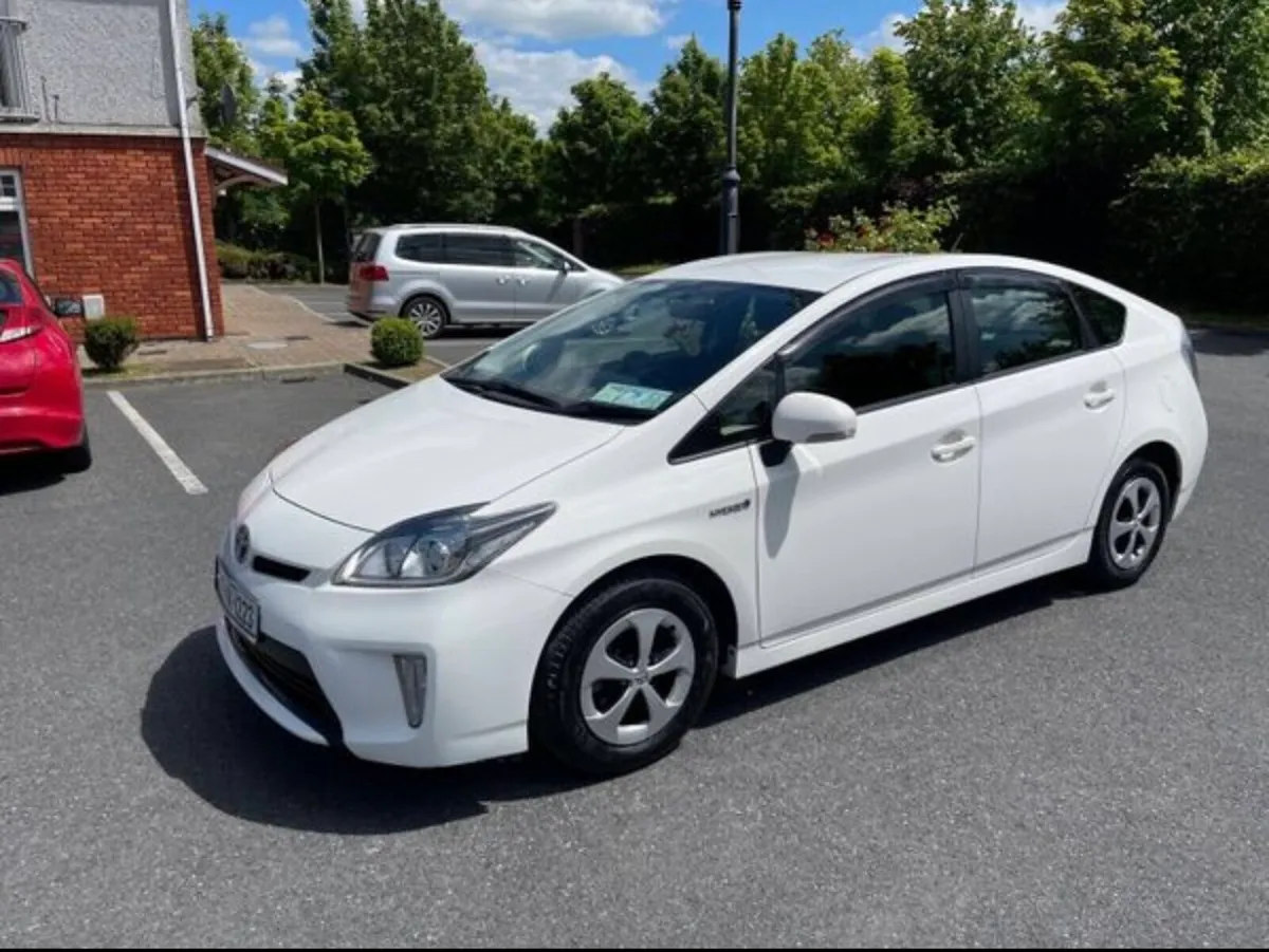 Toyota Prius Hybrid - Image 2