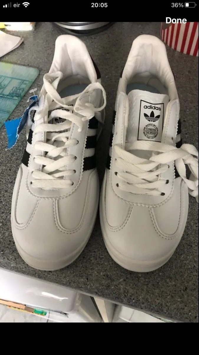 Boys BNWT adidas trainer size 2 €20 - Image 1