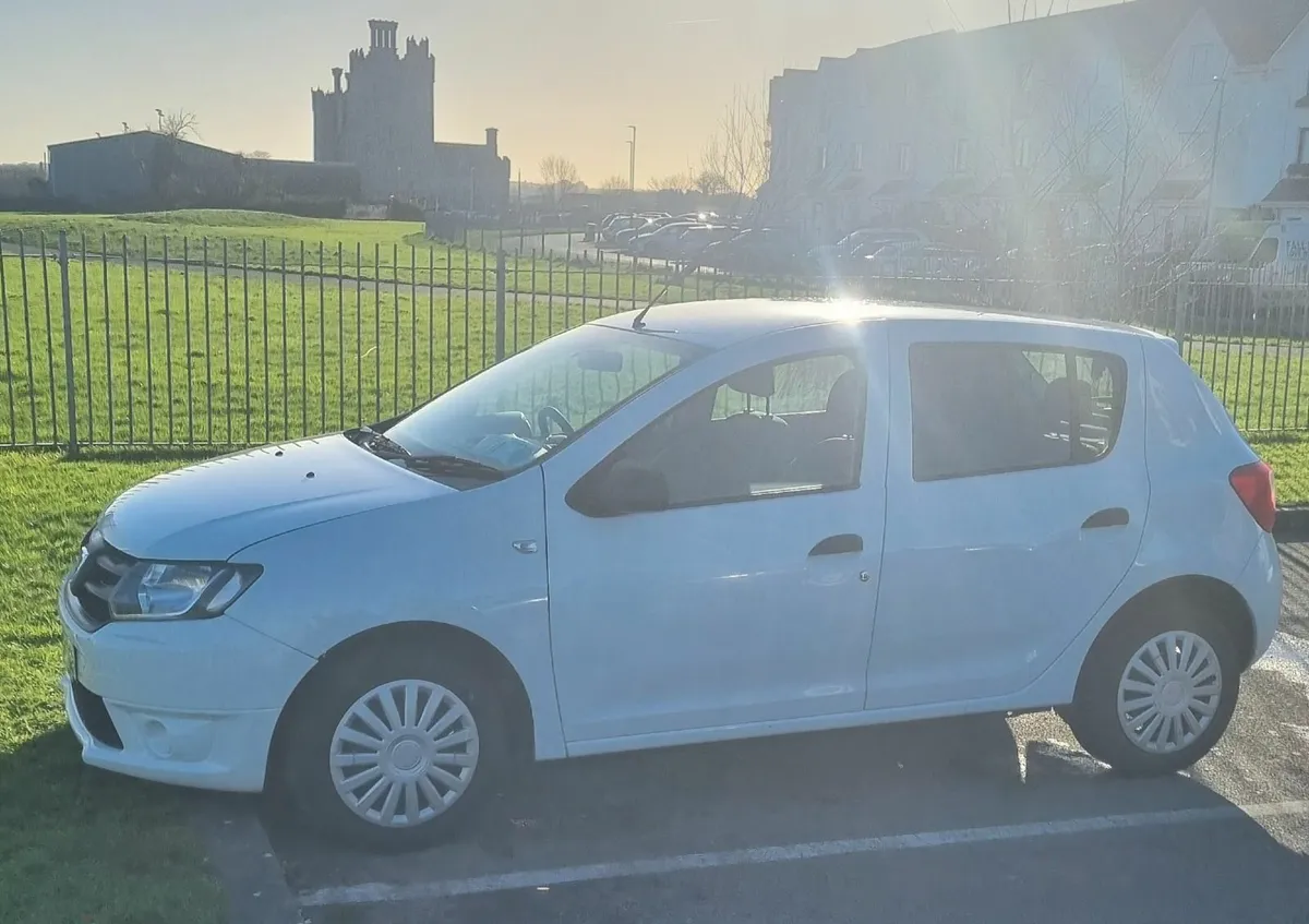 Dacia Sandero 2015 - NCT 08/26 - Image 2