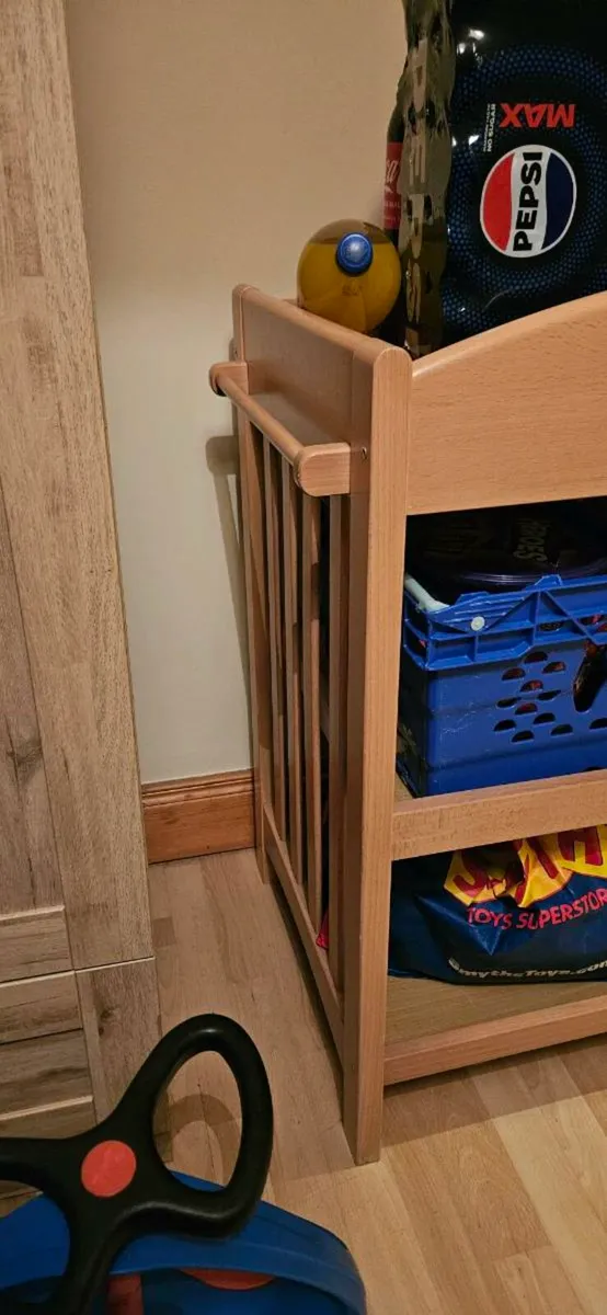 Baby changing unit - Image 2