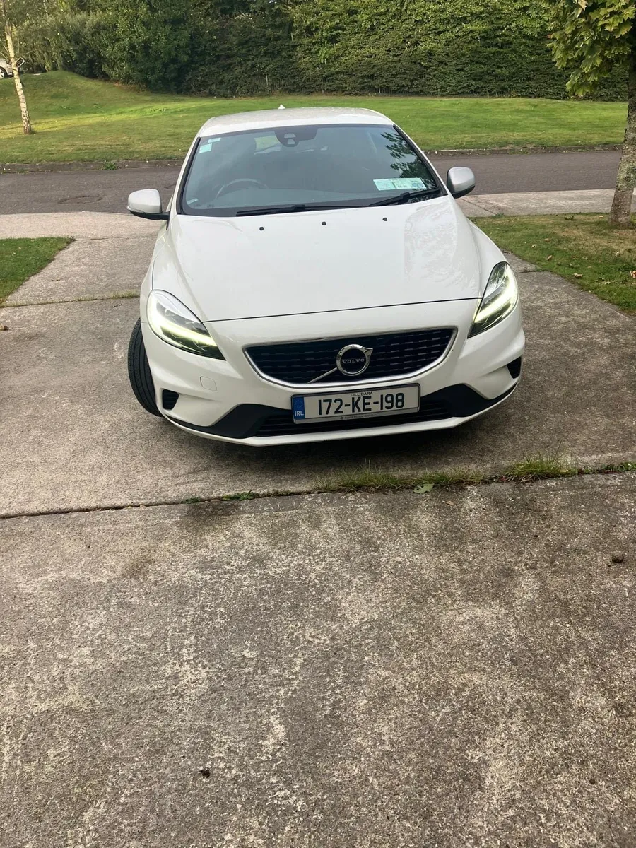 Volvo V40R (Sport) - Image 2