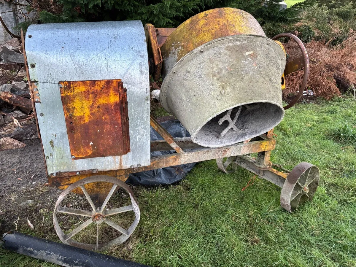 Cement mixer - Image 1