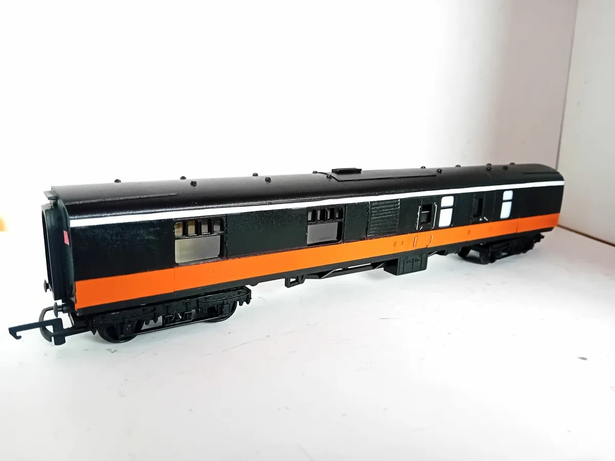 MODEL  RAILWAY   IRISH  MK 1  GENERATER VAN - Image 1