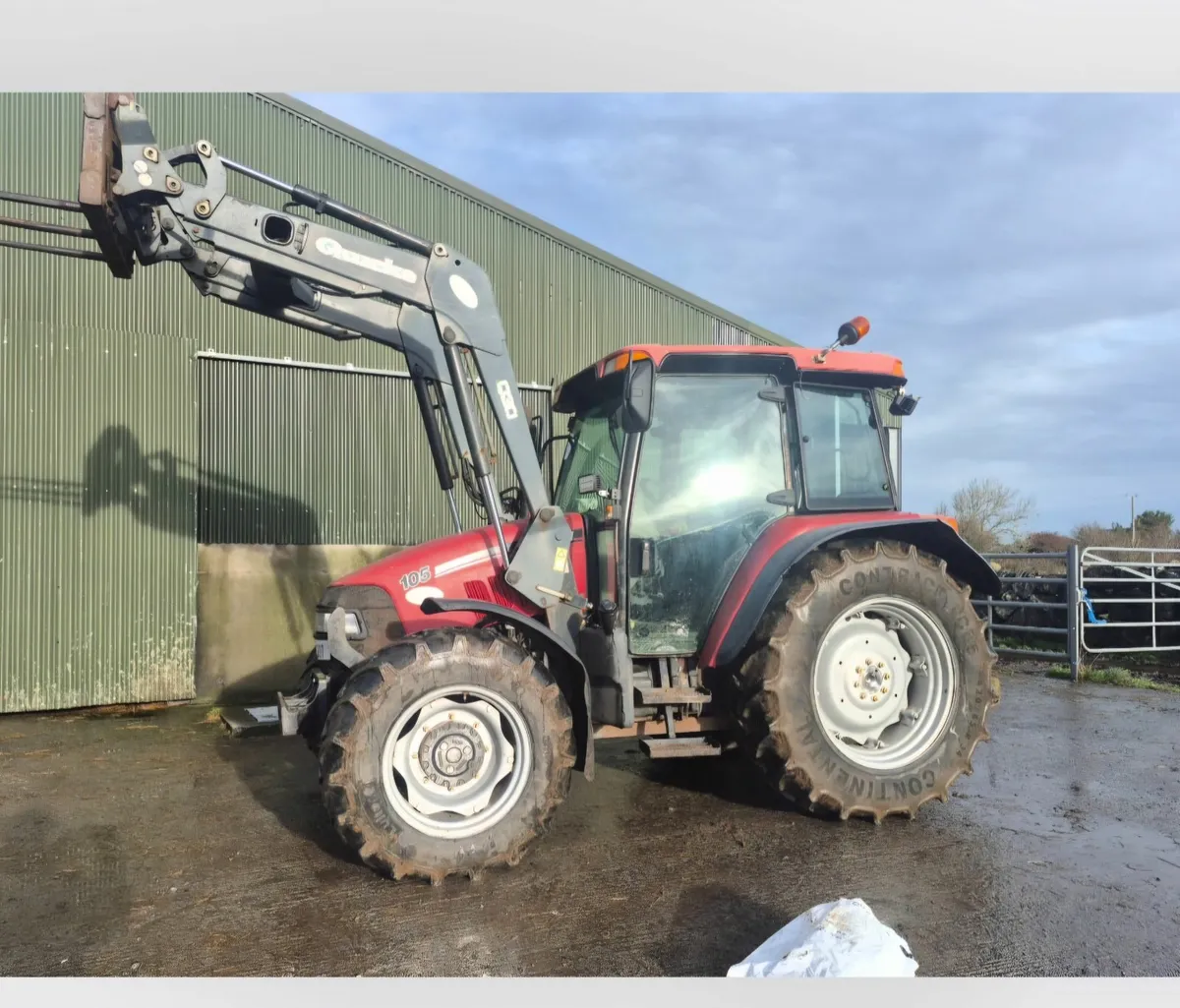 2011 Case JXU 105 Tractor - Image 2