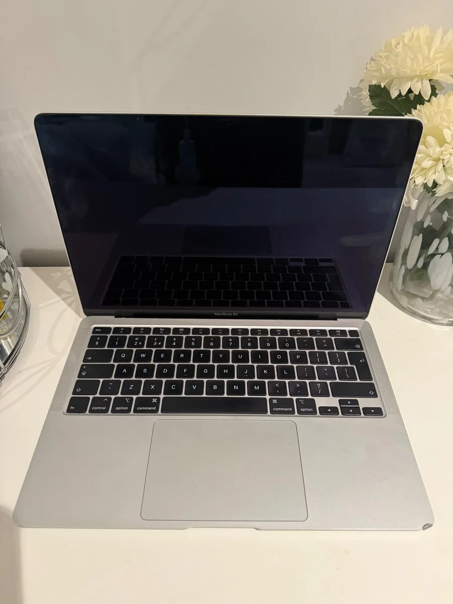 Apple MacBook Pro 2020 Laptop - Image 3