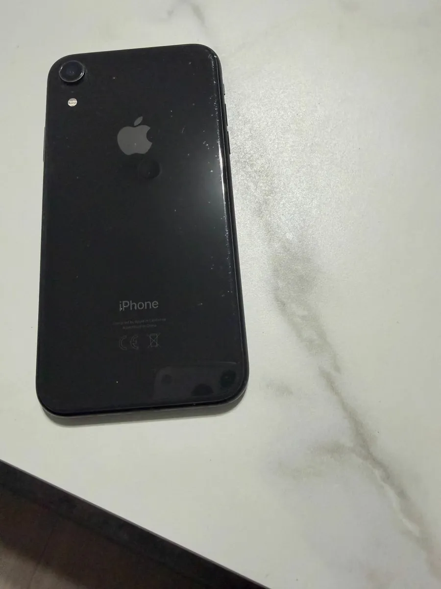 iPHONE XR BLACK 128GB - Image 2