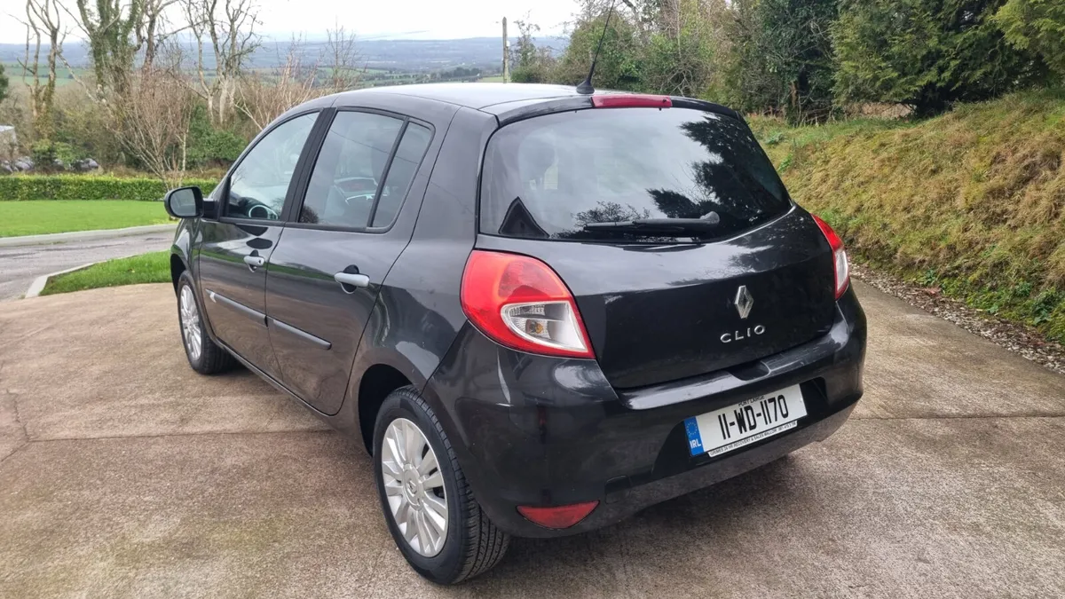11 RENAULT CLIO 176KM NCT 10/26 TAX 01/26 - Image 3